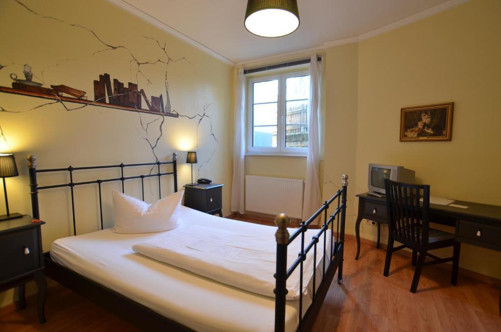 Gaestehaus Villa Seraphinum Dresden Room photo